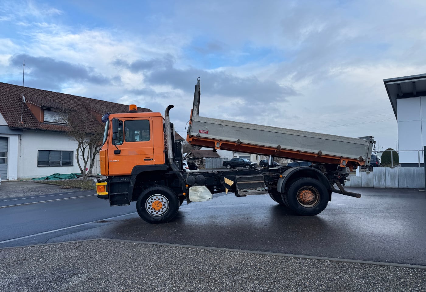 MOTO6625_2824882 vehicle image