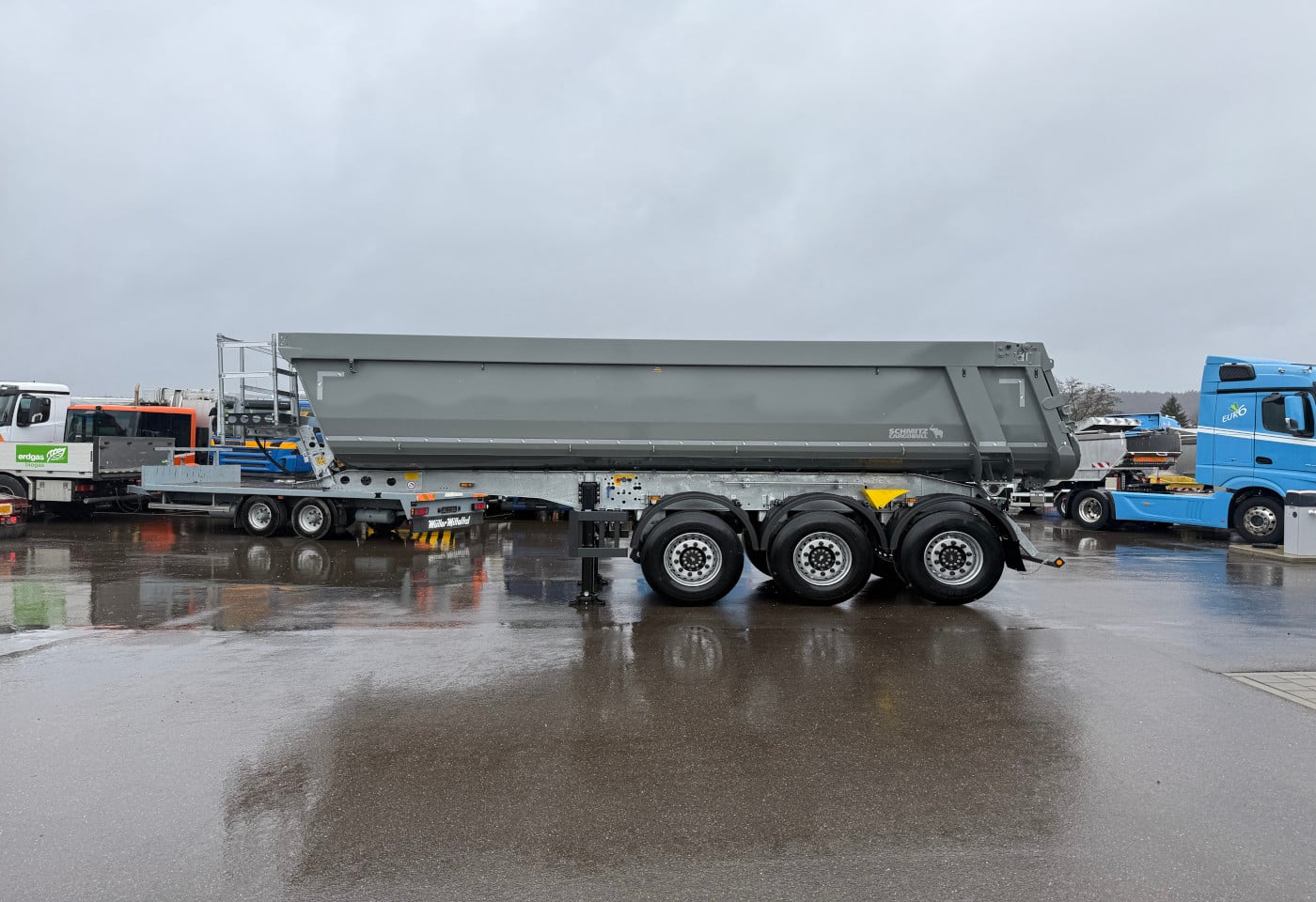 MOTO6625_2825635 vehicle image