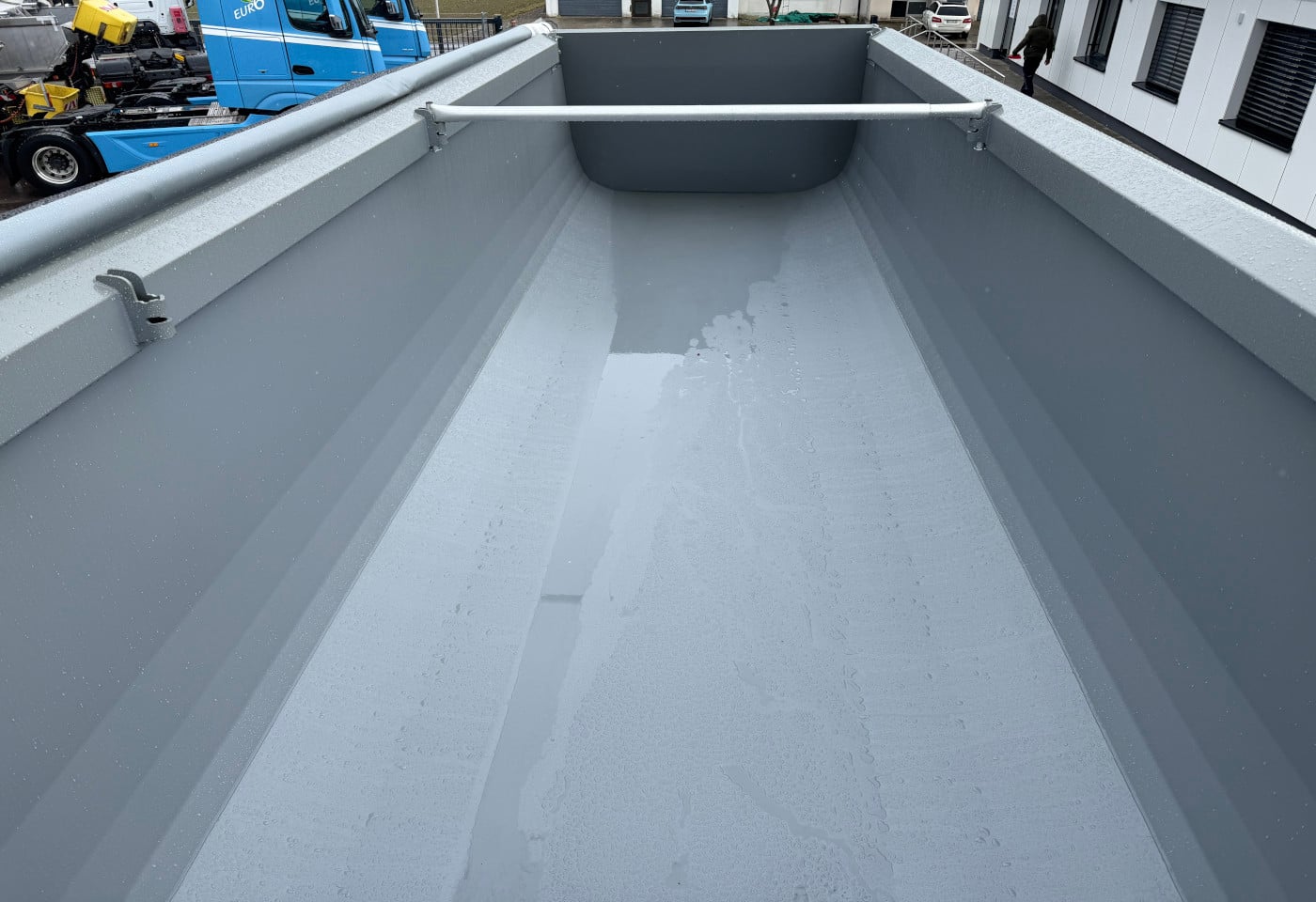 MOTO6625_2825635 vehicle image