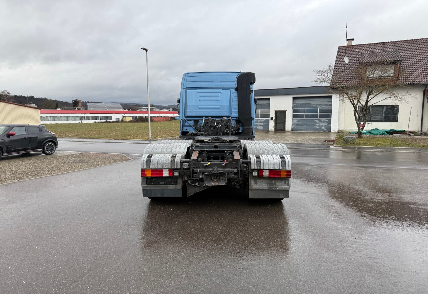 MOTO6625_2825636 vehicle image