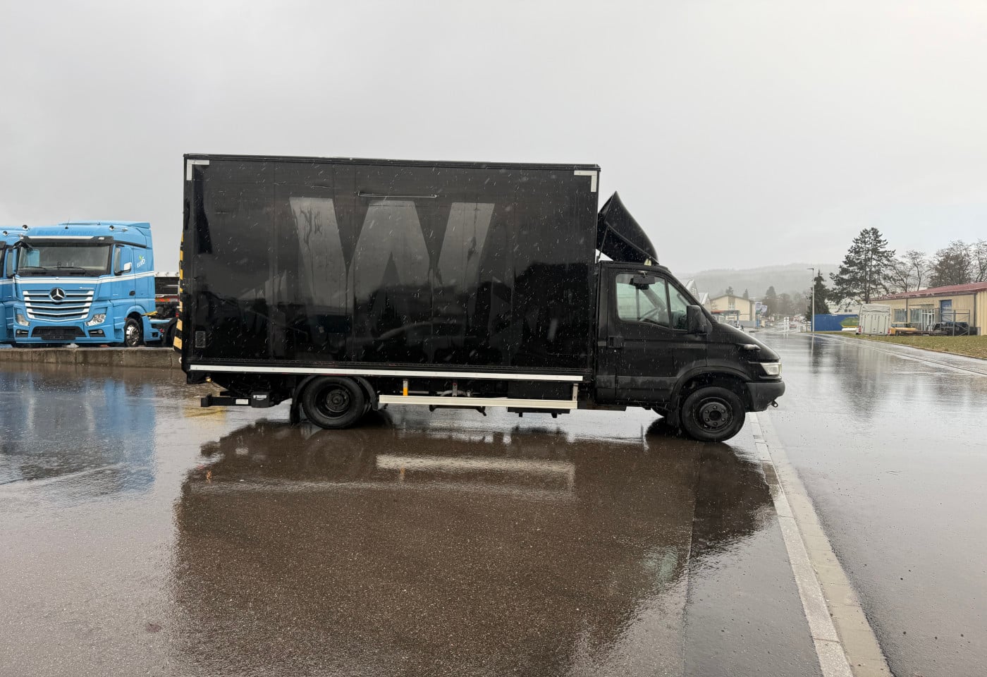 MOTO6625_2826225 vehicle image