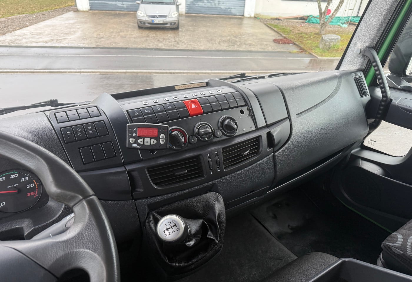 MOTO6625_2826662 vehicle image