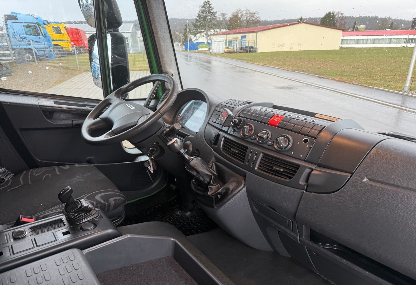 MOTO6625_2826662 vehicle image