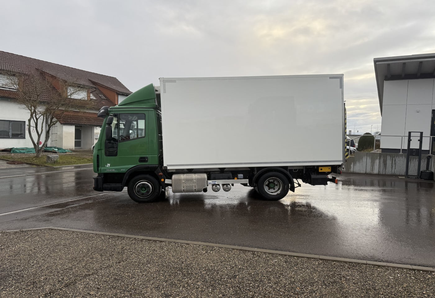 MOTO6625_2826662 vehicle image