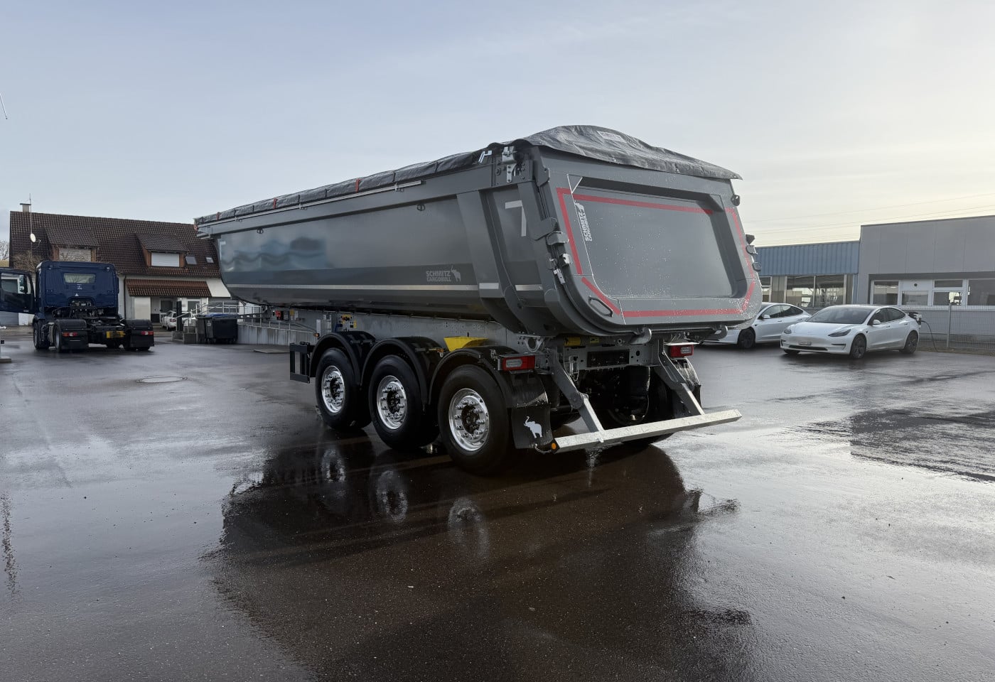 MOTO6625_2827045 vehicle image