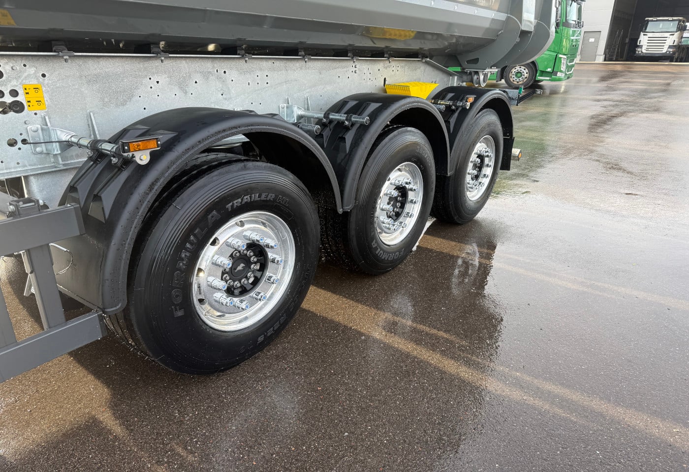 MOTO6625_2827045 vehicle image