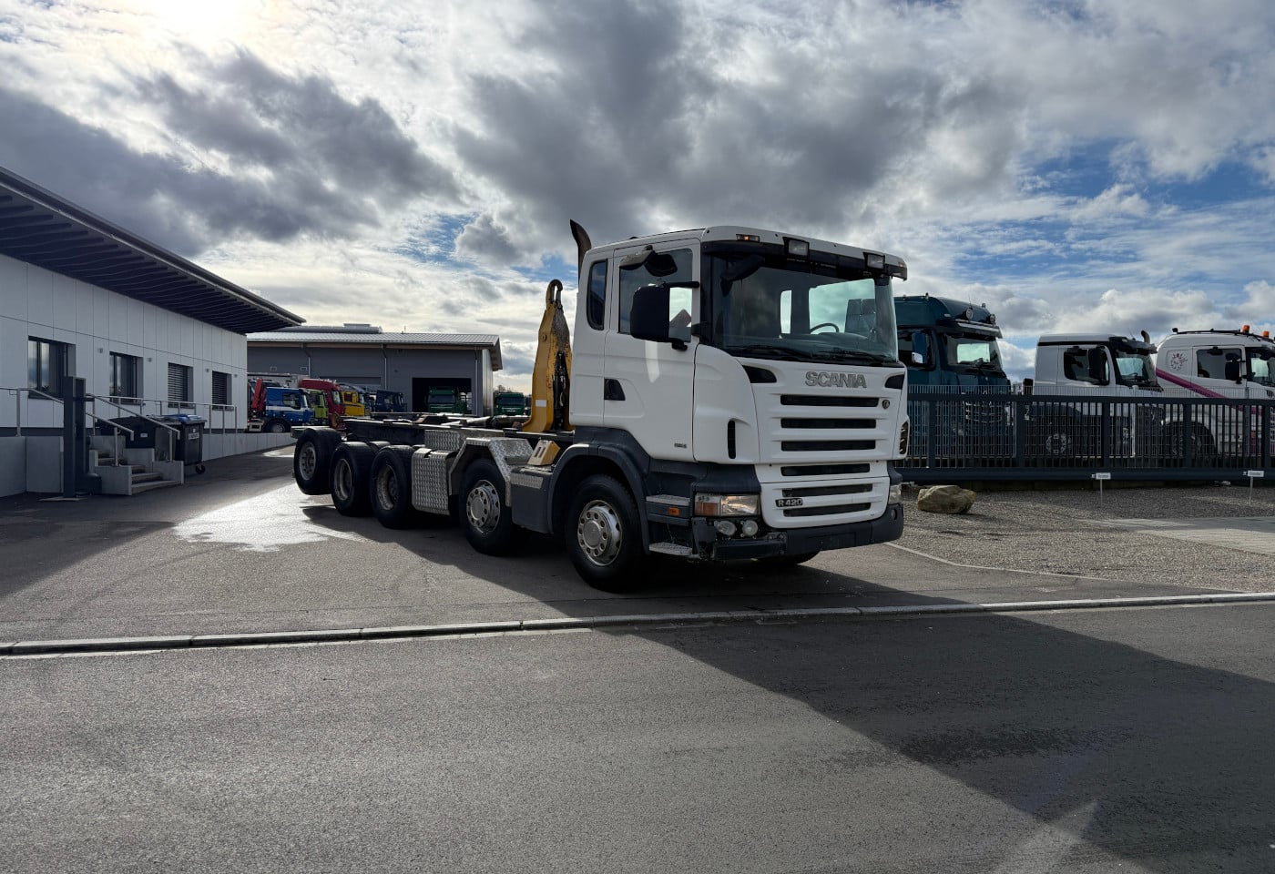 MOTO6625_2827307 vehicle image