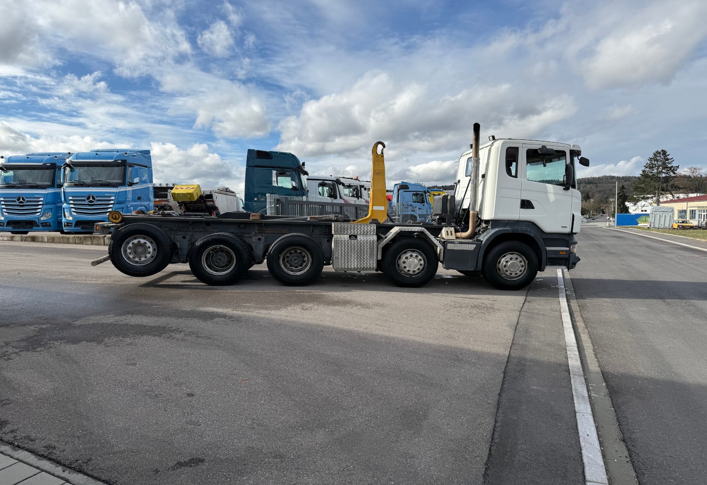 MOTO6625_2827307 vehicle image