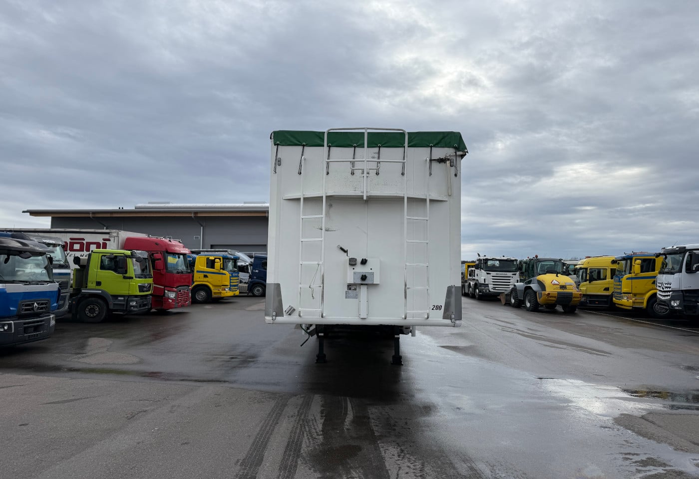 MOTO6625_2827046 vehicle image