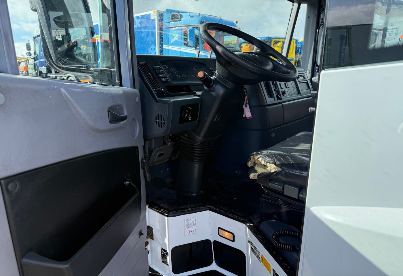 MOTO6625_2885236 vehicle image