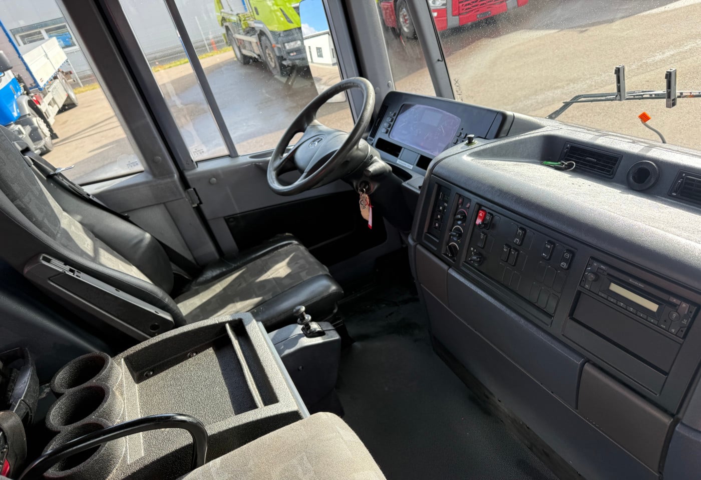 MOTO6625_2830246 vehicle image