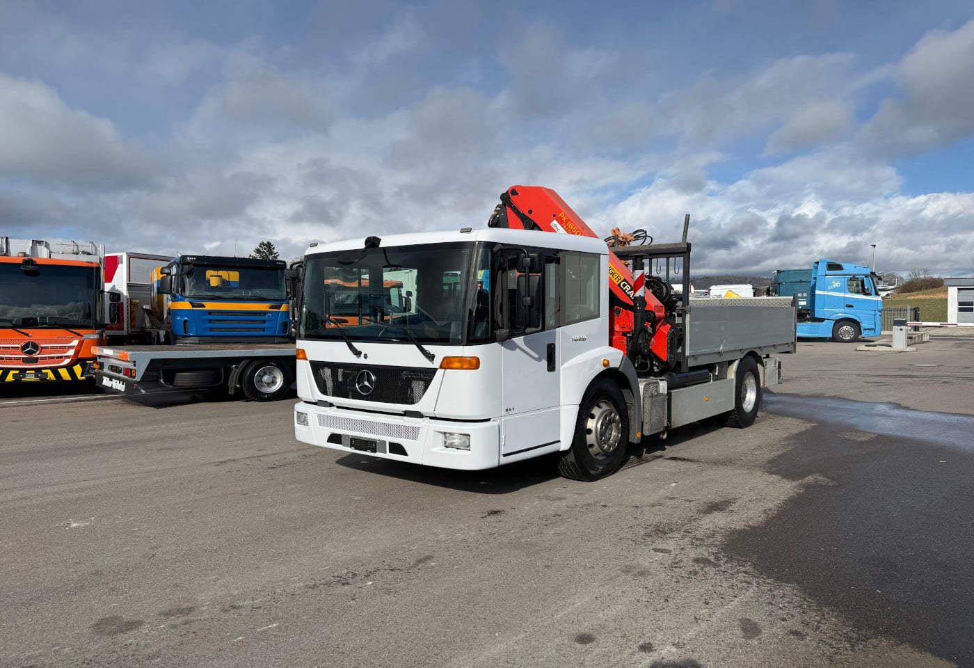 MOTO6625_2830246 vehicle image