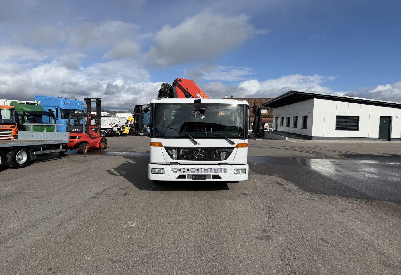 MOTO6625_2830246 vehicle image