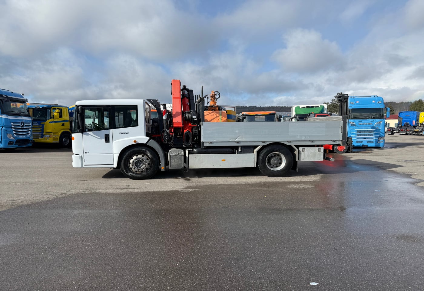 MOTO6625_2830246 vehicle image