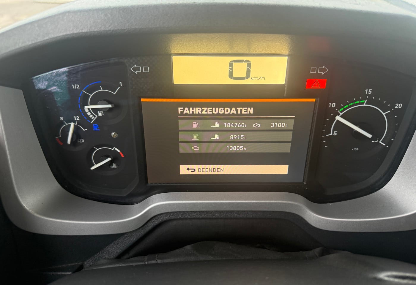 MOTO6625_2830296 vehicle image