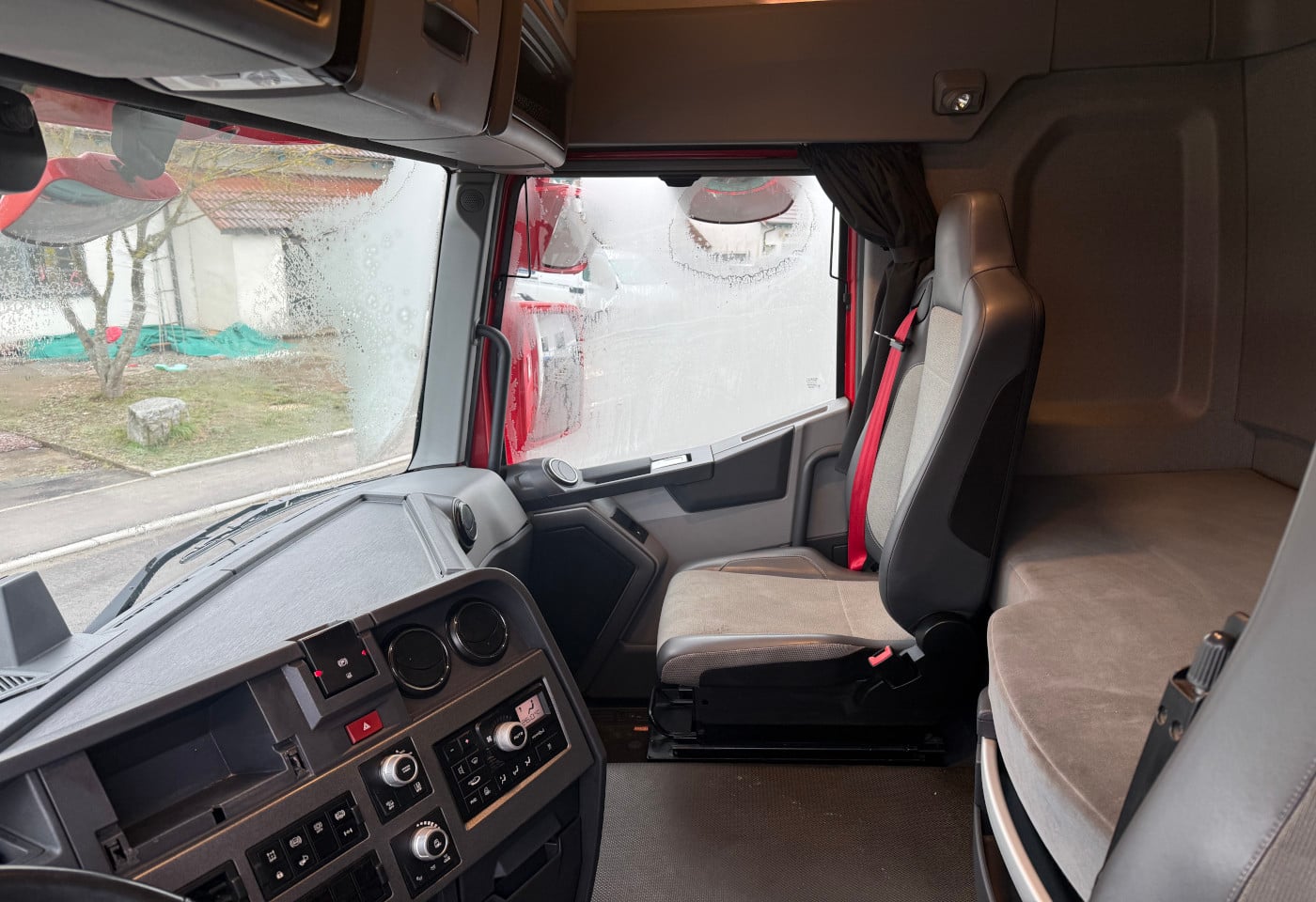 MOTO6625_2830296 vehicle image