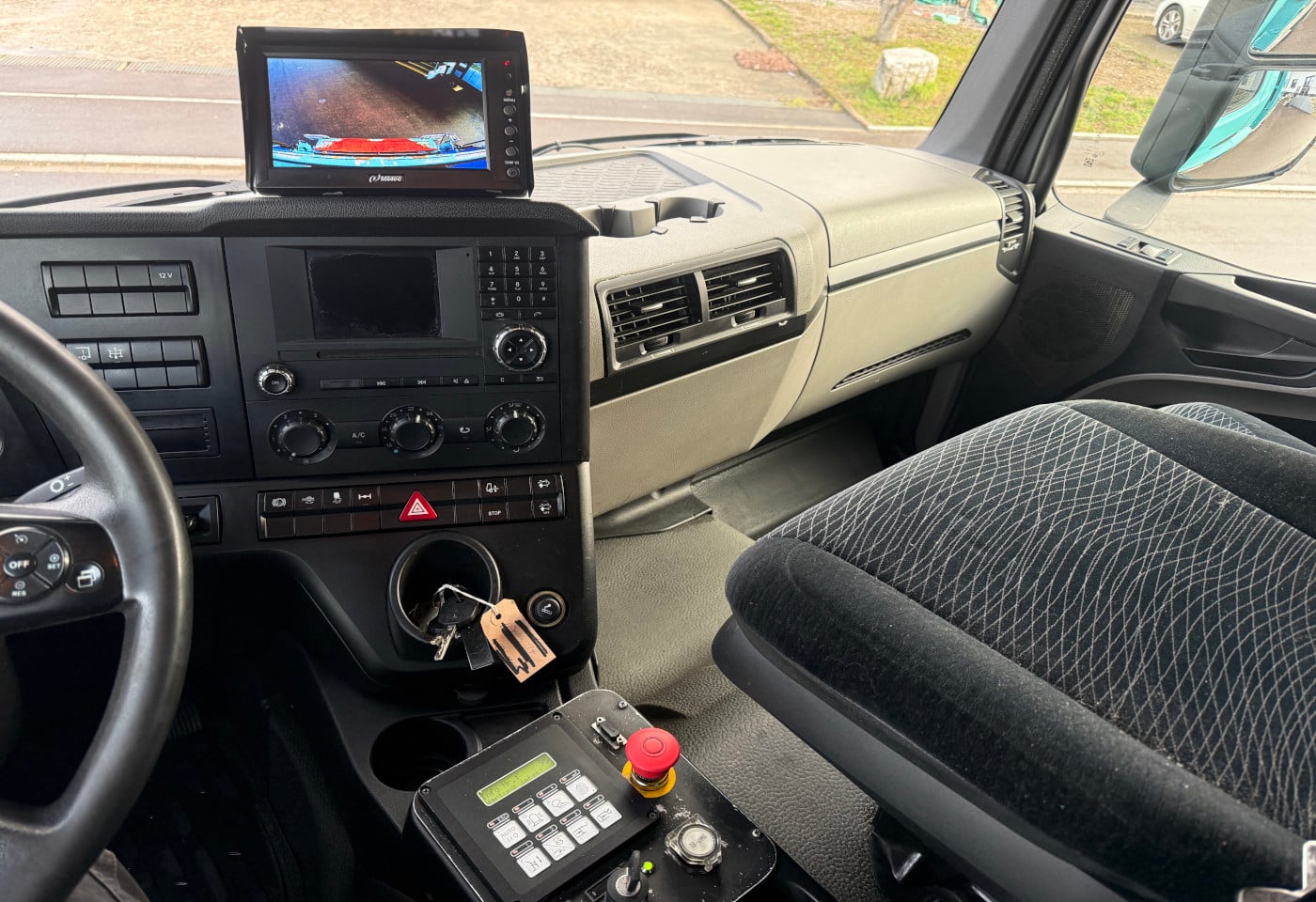 MOTO6625_2833823 vehicle image