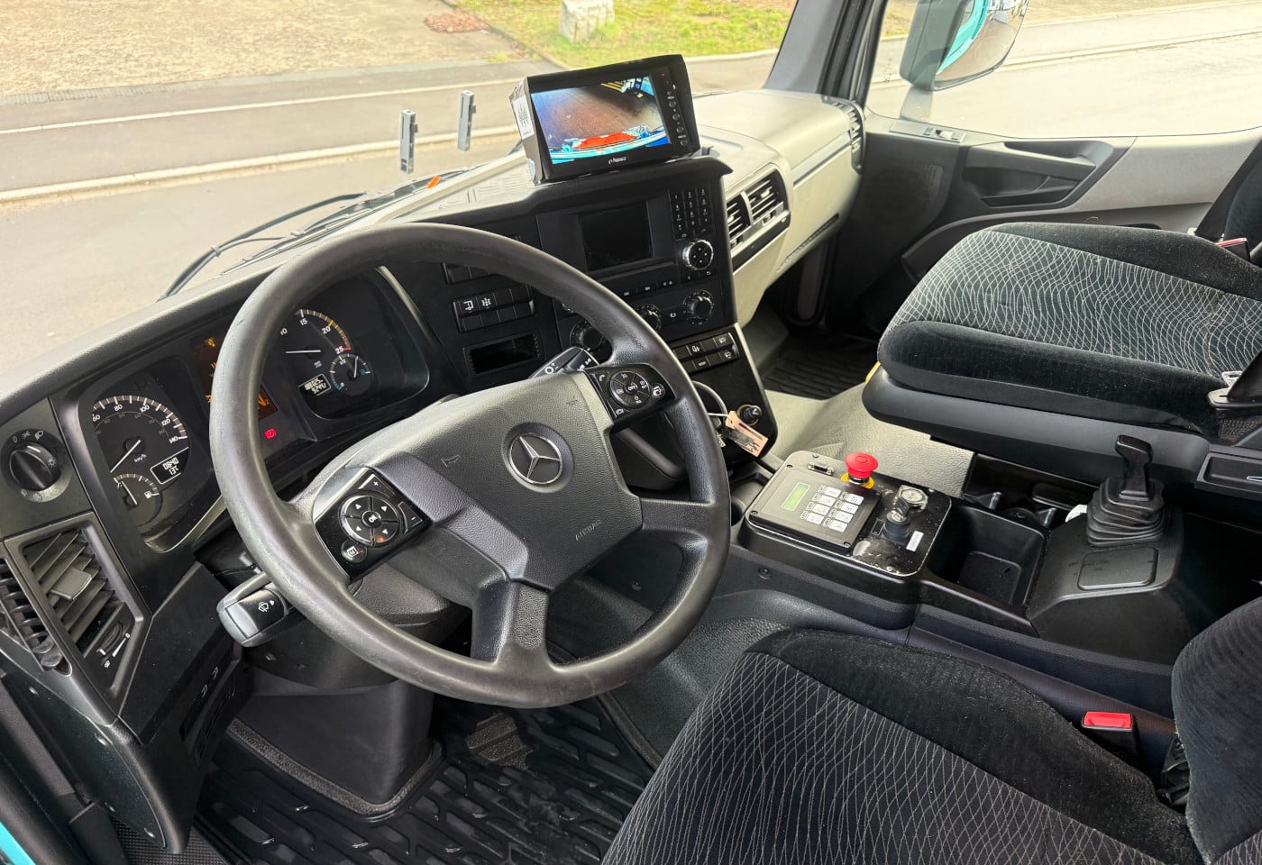 MOTO6625_2833823 vehicle image