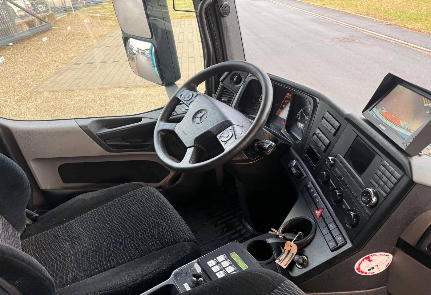 MOTO6625_2833823 vehicle image