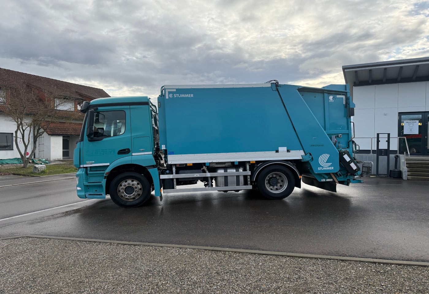 MOTO6625_2833823 vehicle image