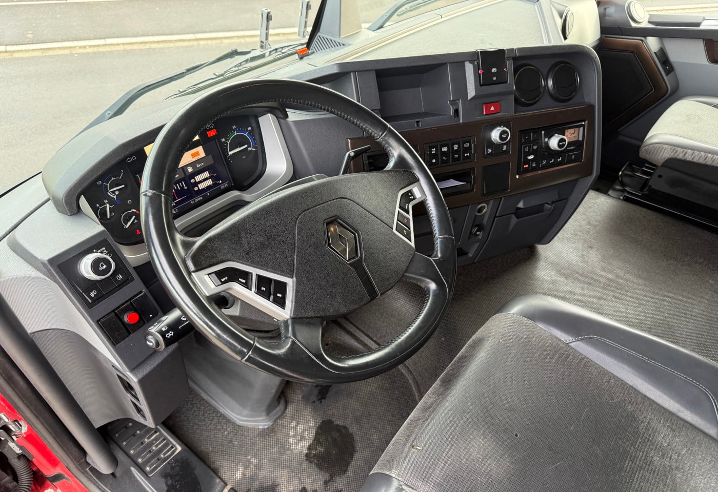 MOTO6625_2833726 vehicle image