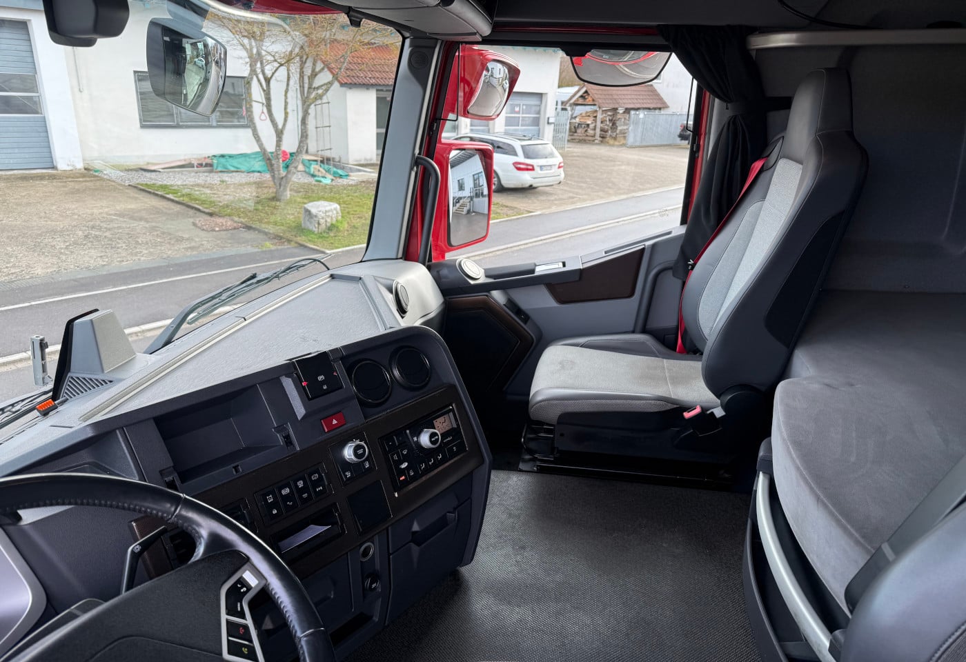 MOTO6625_2833726 vehicle image