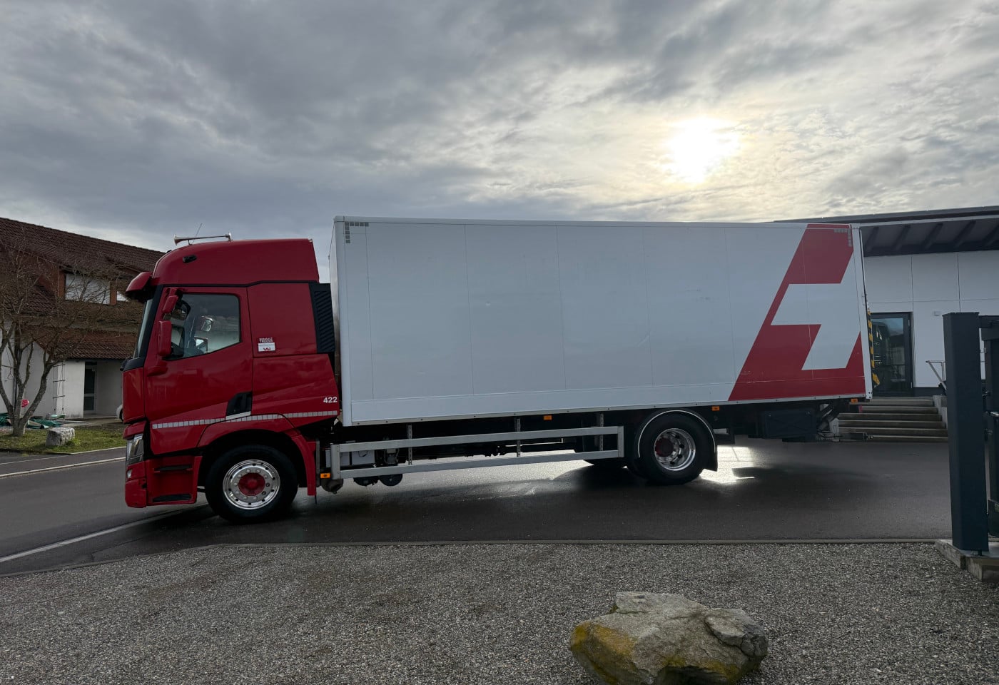 MOTO6625_2833726 vehicle image