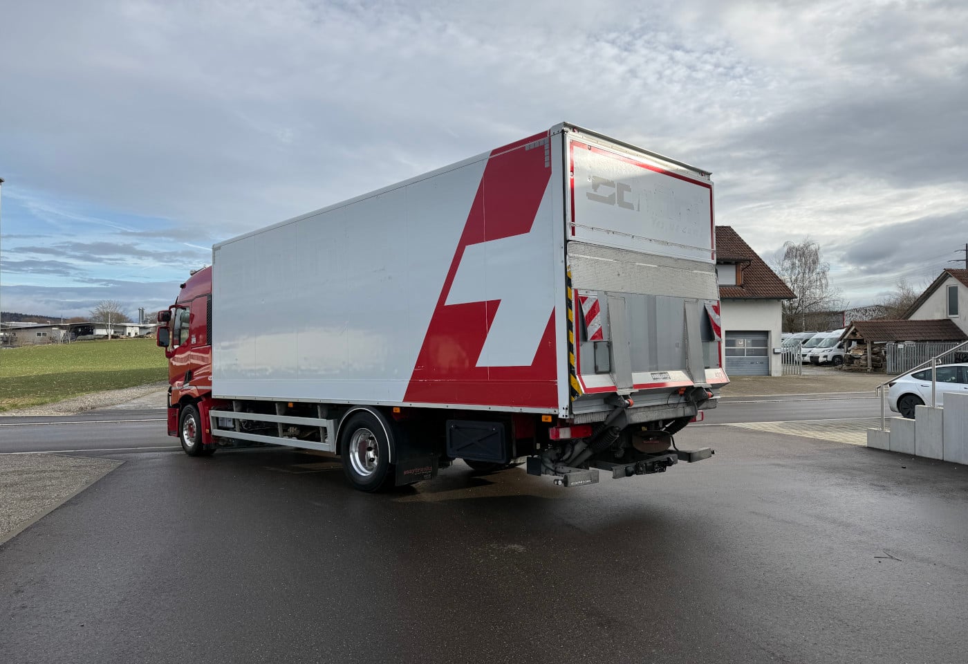 MOTO6625_2833726 vehicle image