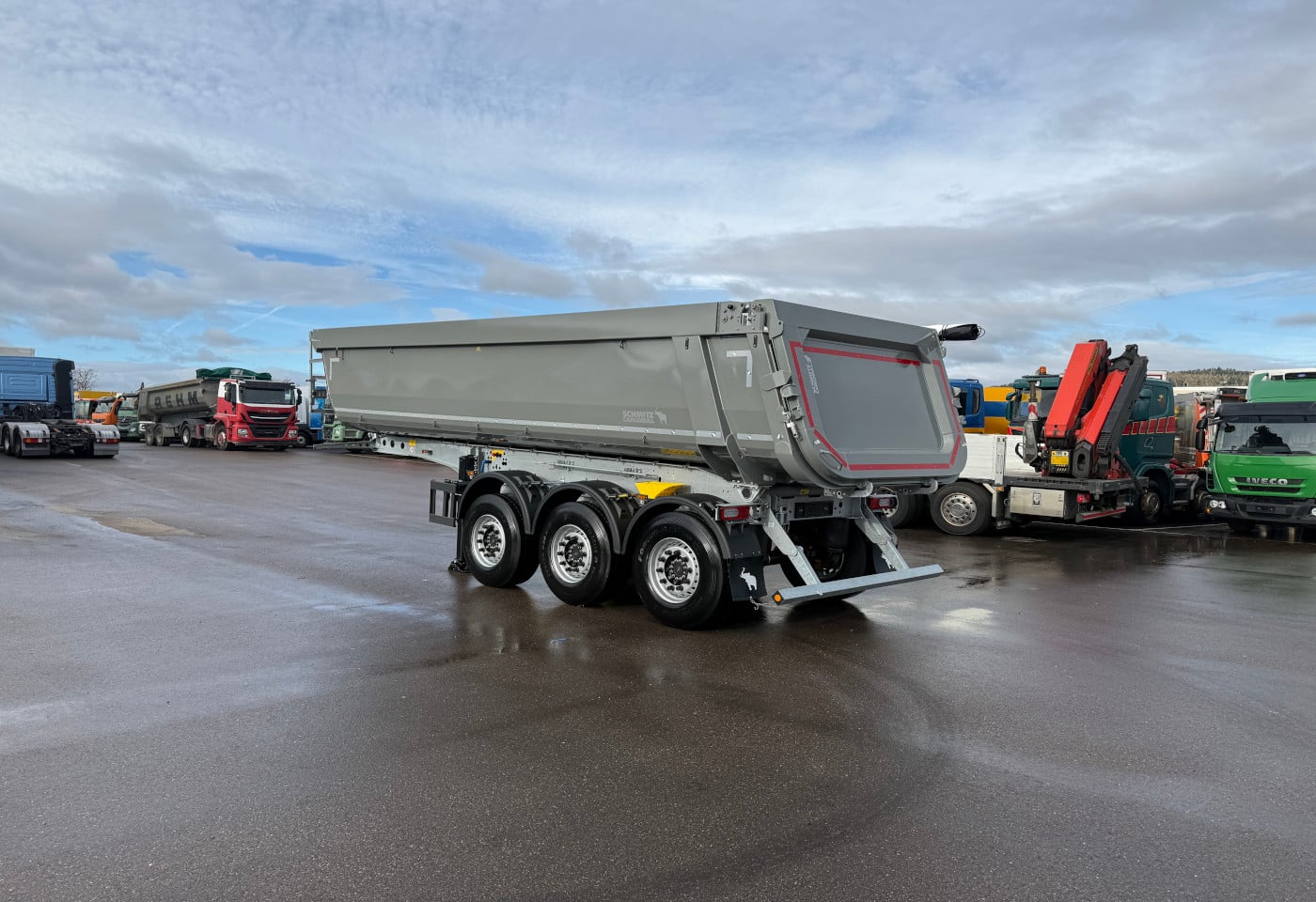 MOTO6625_2834159 vehicle image