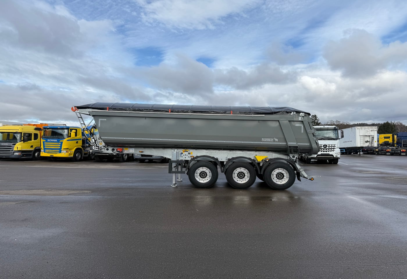 MOTO6625_2834160 vehicle image