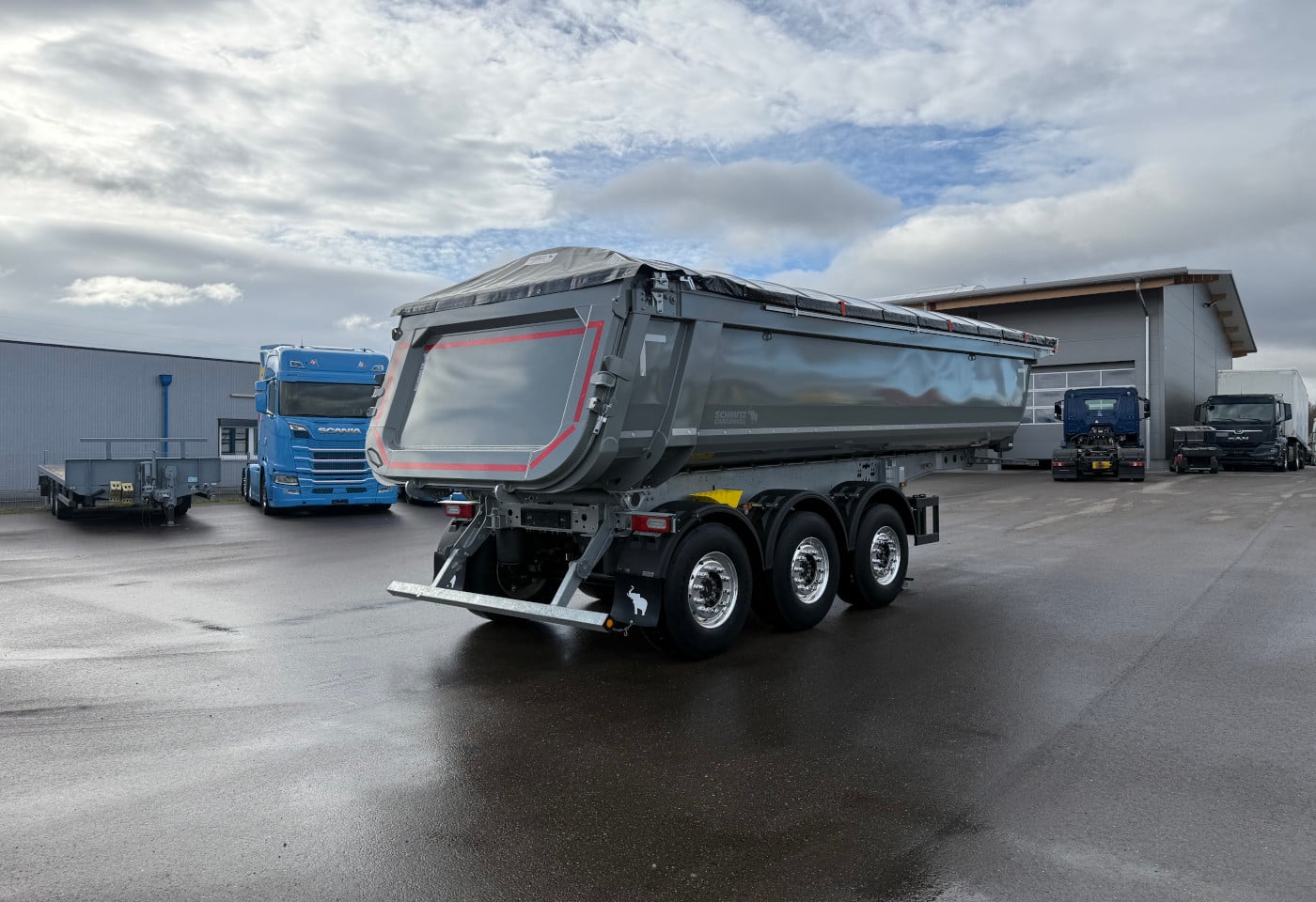 MOTO6625_2834160 vehicle image