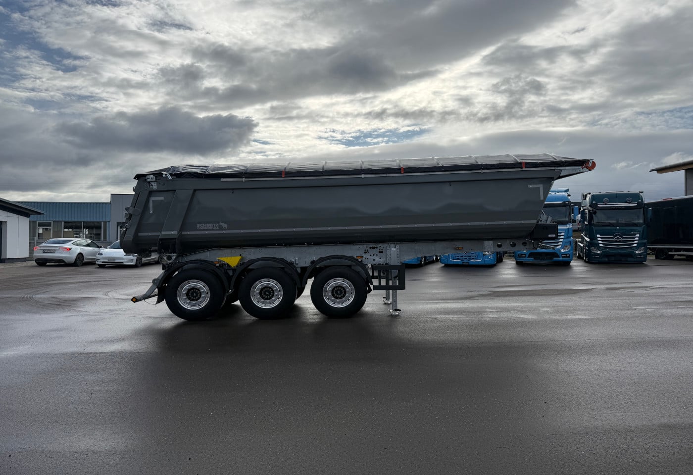 MOTO6625_2834160 vehicle image