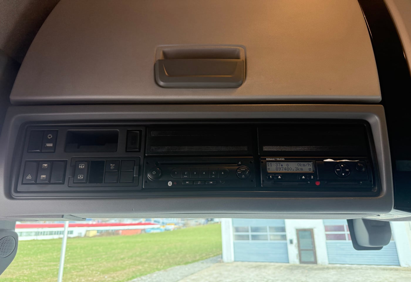 MOTO6625_2834335 vehicle image