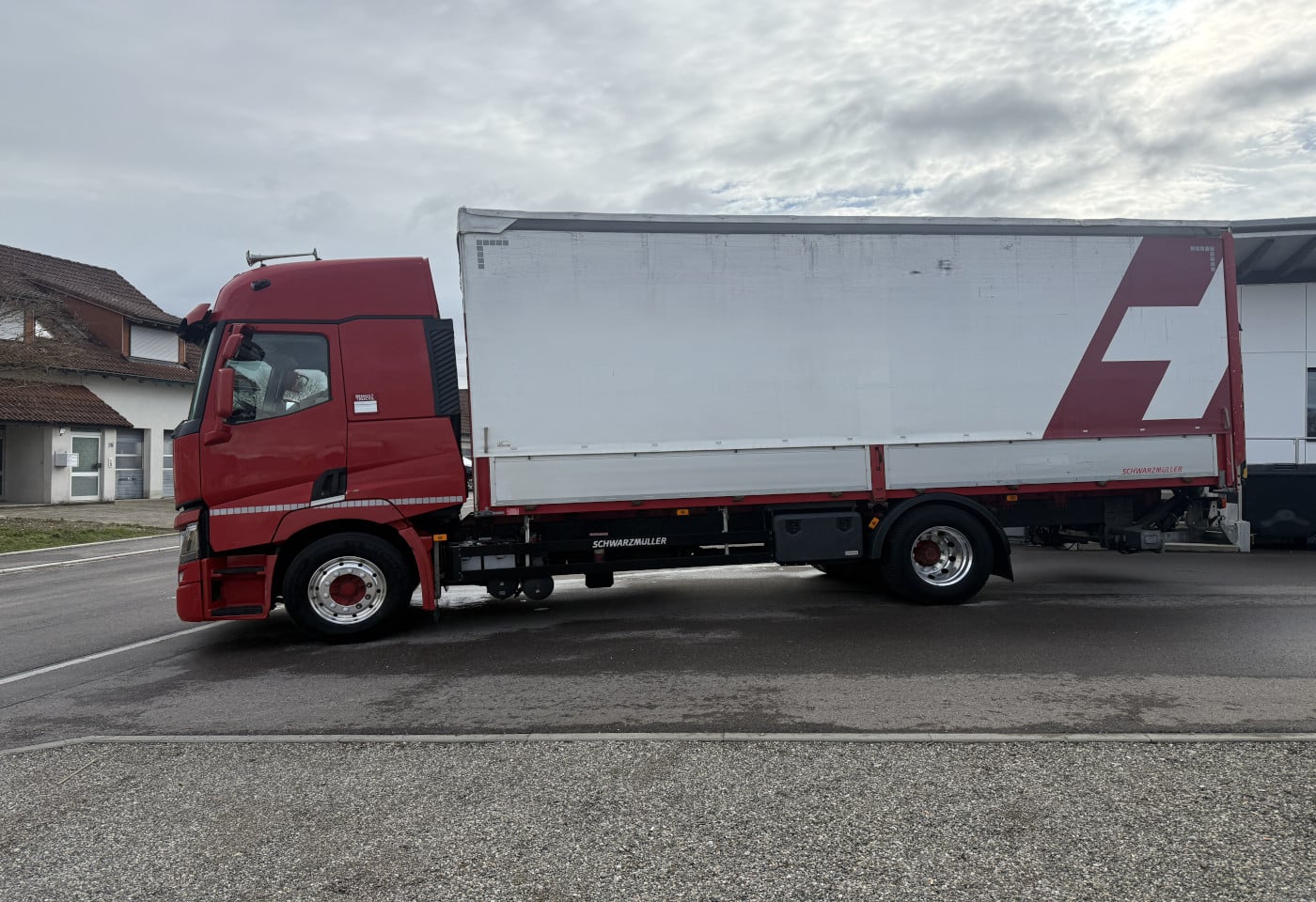 MOTO6625_2834335 vehicle image