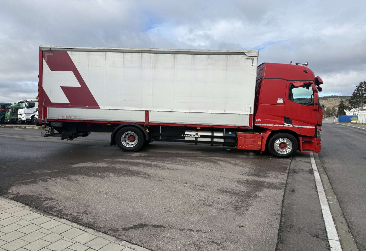 MOTO6625_2834335 vehicle image