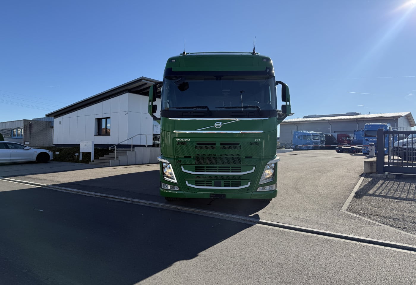 MOTO6625_2835006 vehicle image