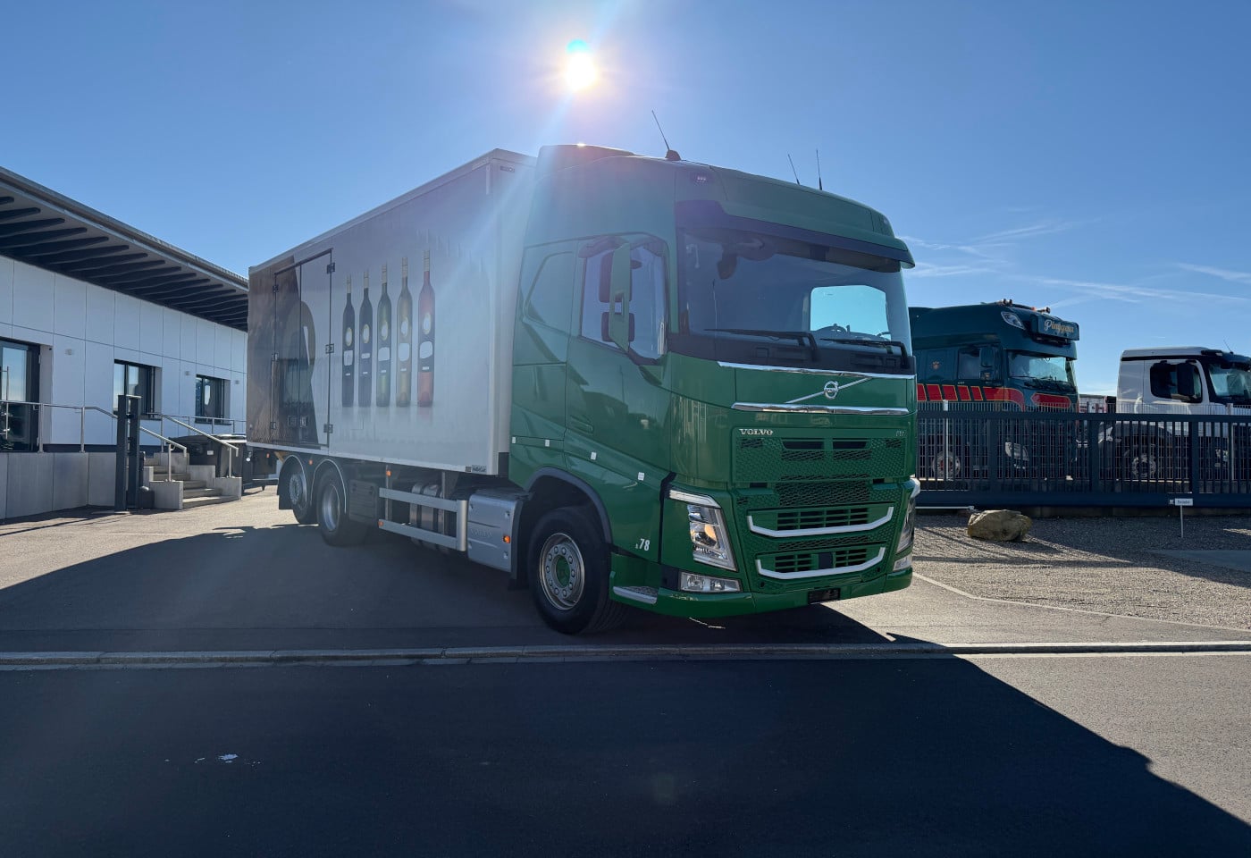 MOTO6625_2835006 vehicle image