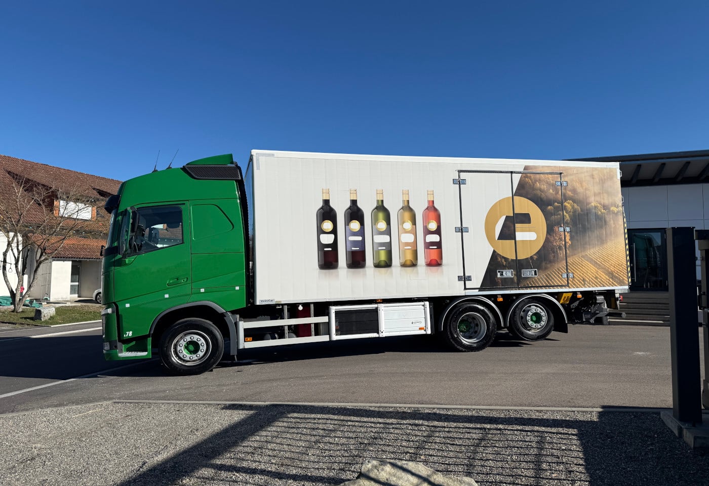 MOTO6625_2835006 vehicle image