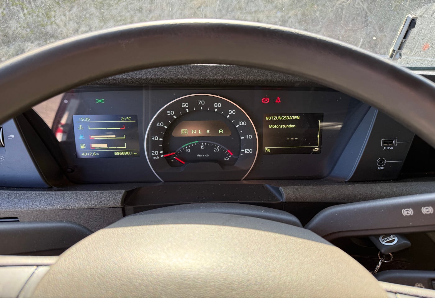 MOTO6625_2836124 vehicle image