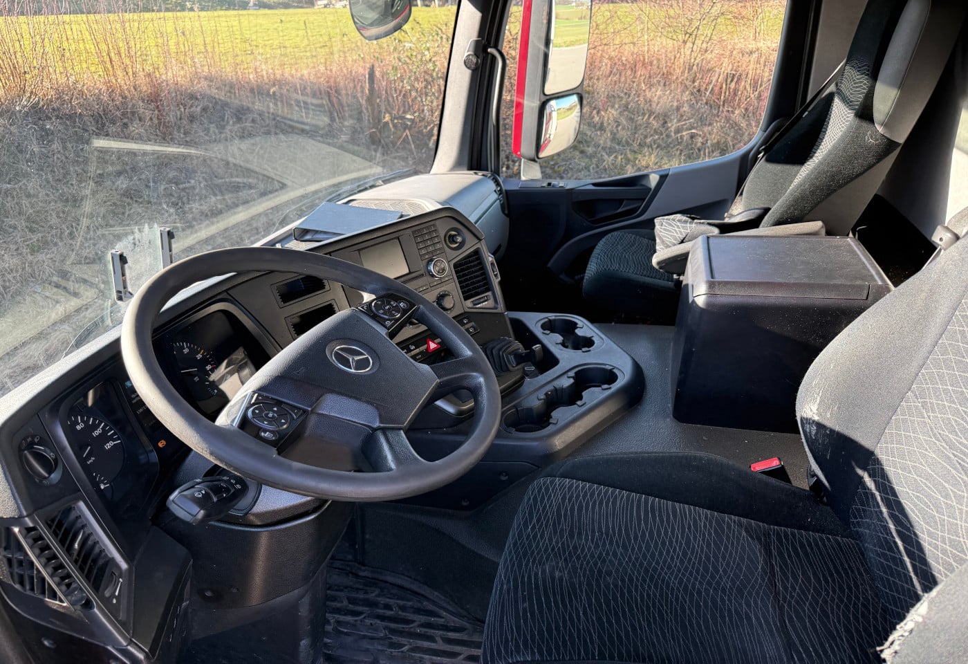 MOTO6625_2836123 vehicle image