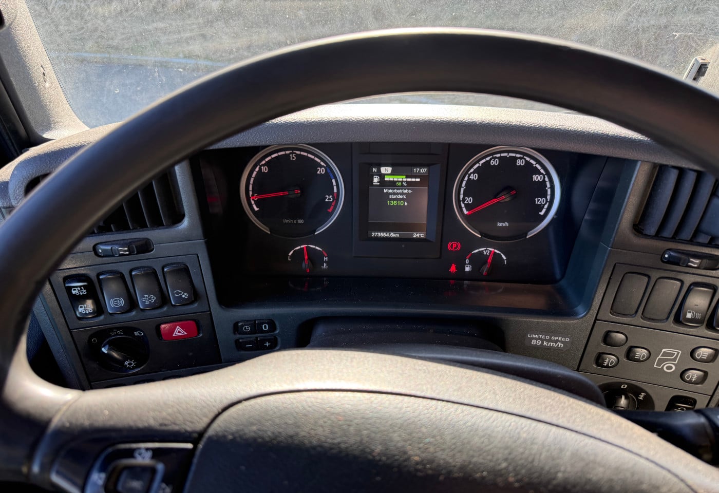 MOTO6625_2836125 vehicle image