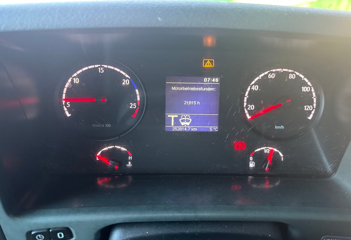 MOTO6625_2836114 vehicle image