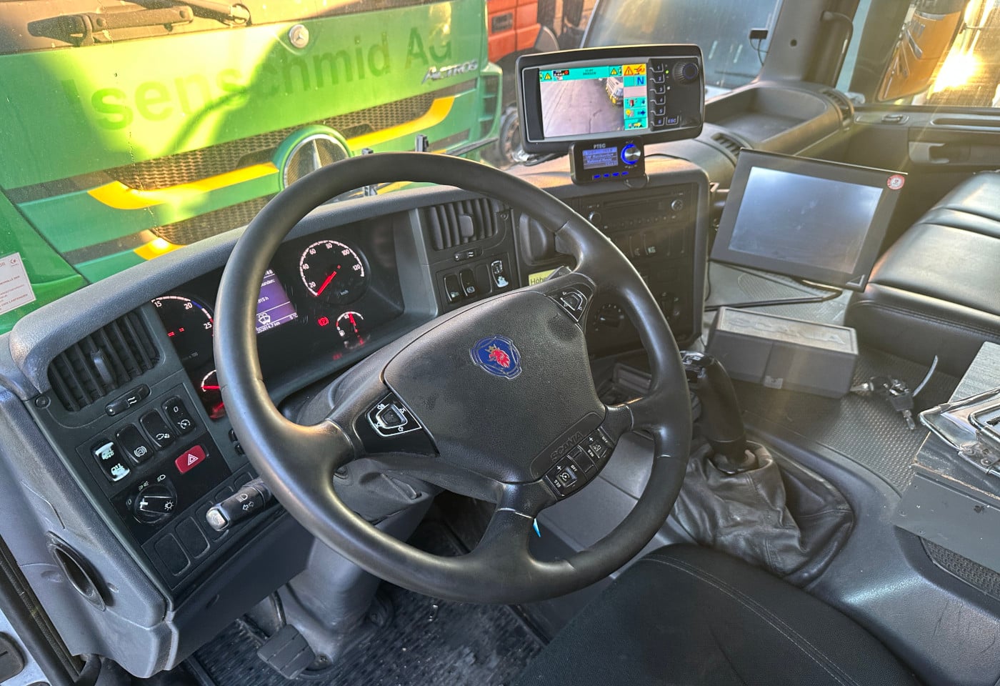 MOTO6625_2836114 vehicle image