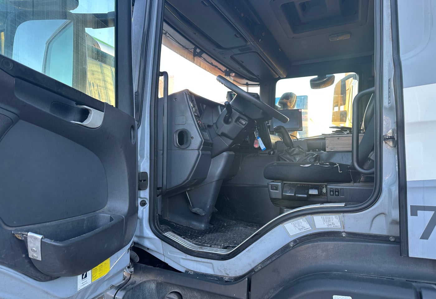 MOTO6625_2836114 vehicle image