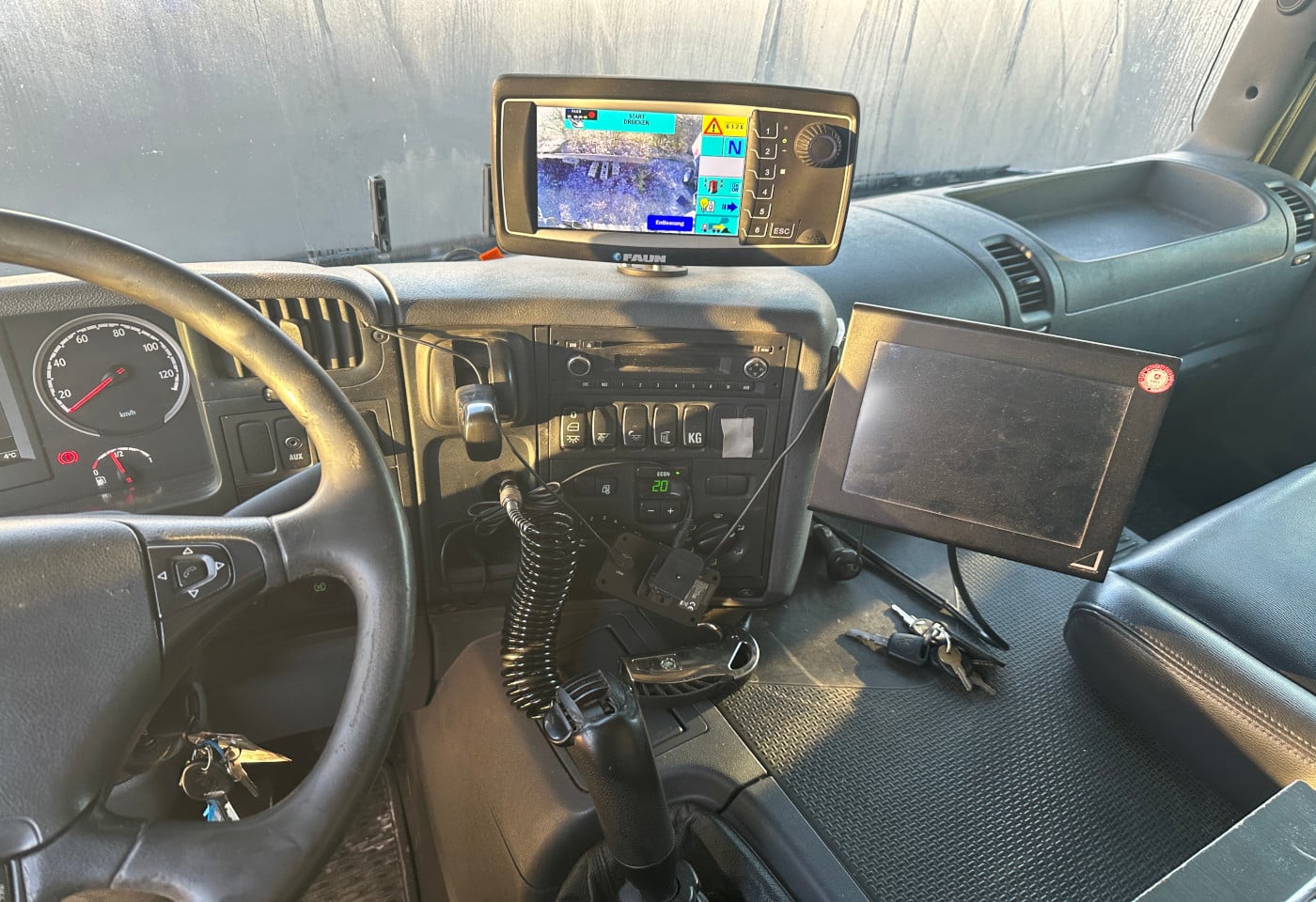 MOTO6625_2835805 vehicle image