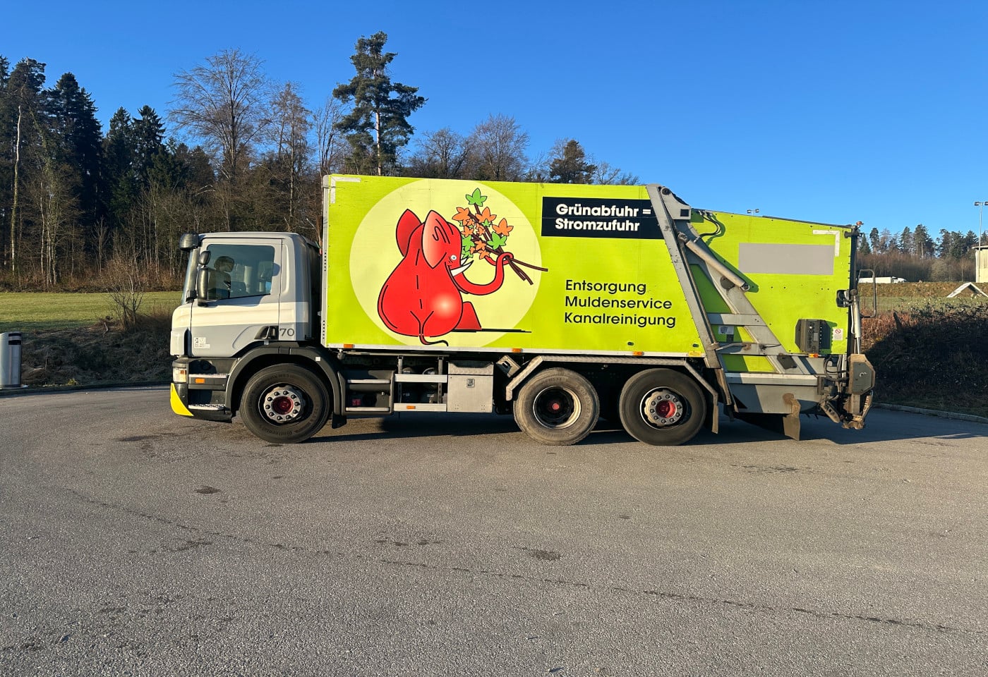 MOTO6625_2835805 vehicle image