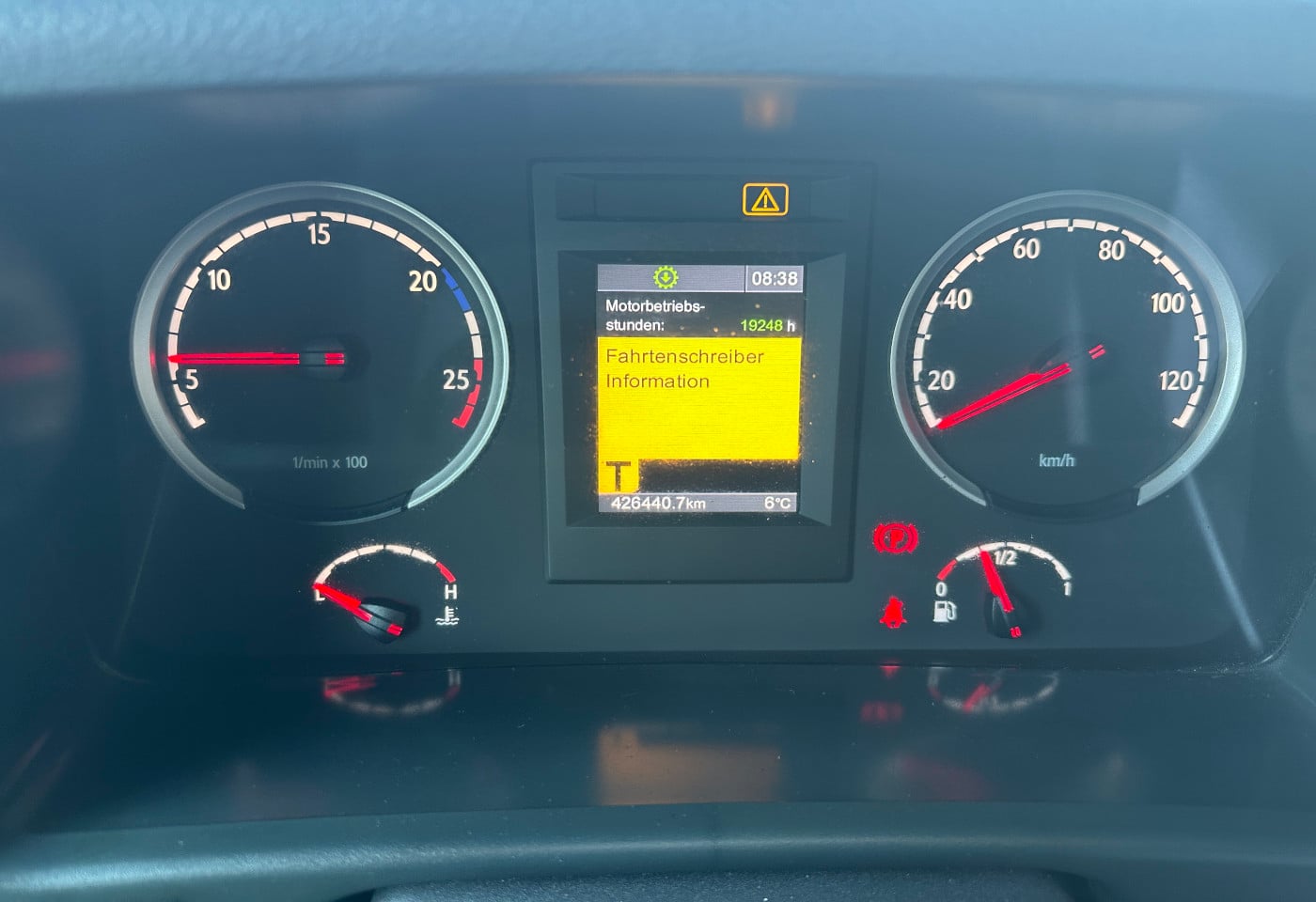 MOTO6625_2836280 vehicle image