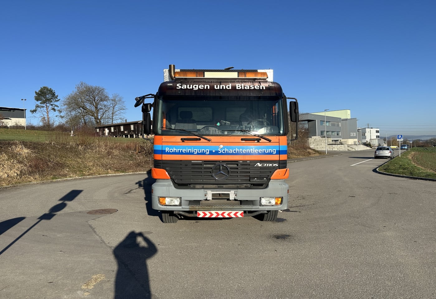 MOTO6625_2836118 vehicle image