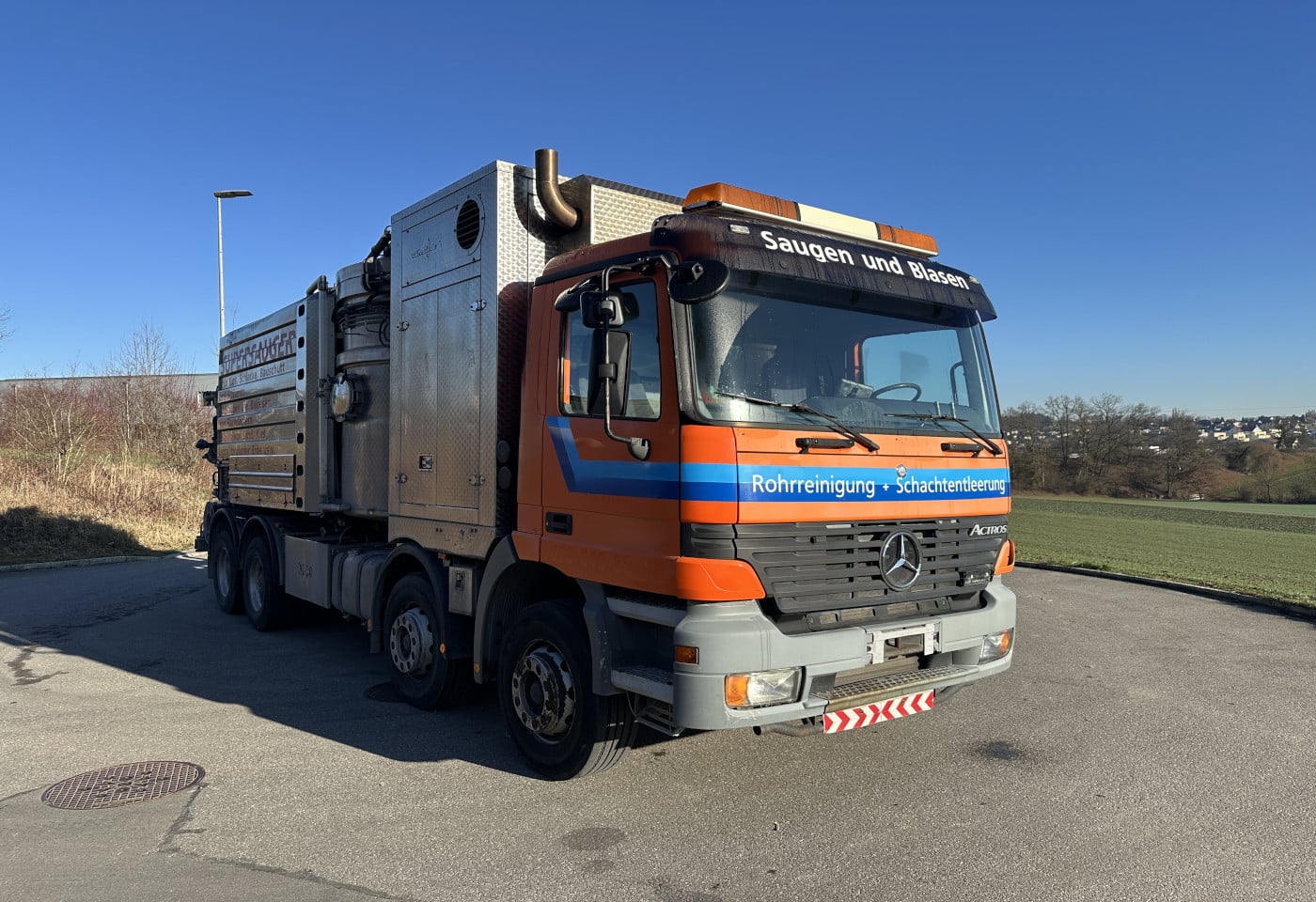 MOTO6625_2836118 vehicle image