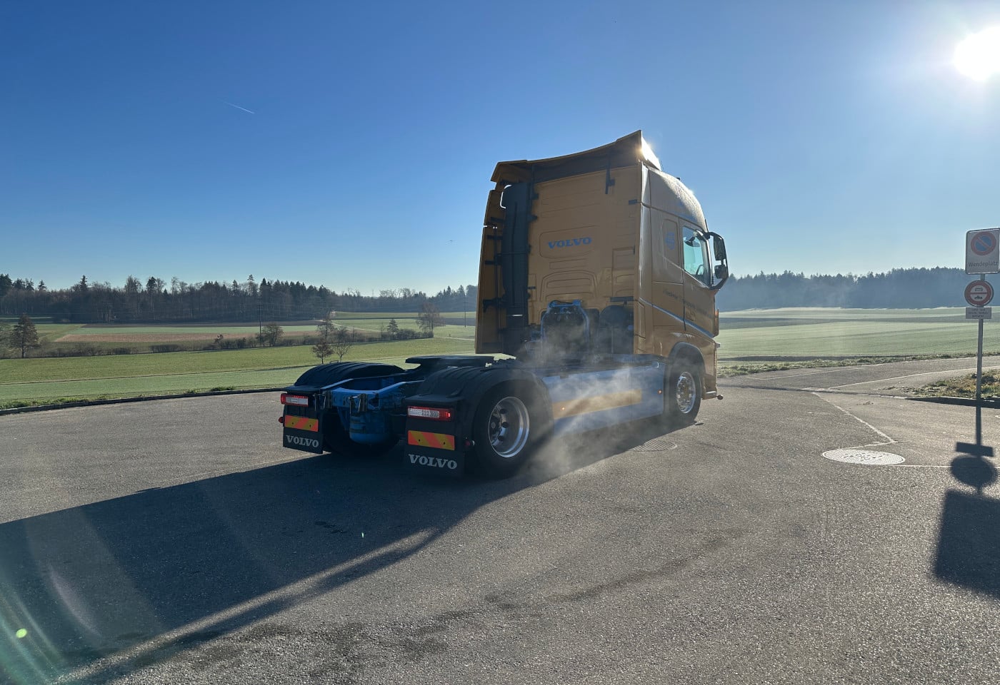 MOTO6625_2835809 vehicle image